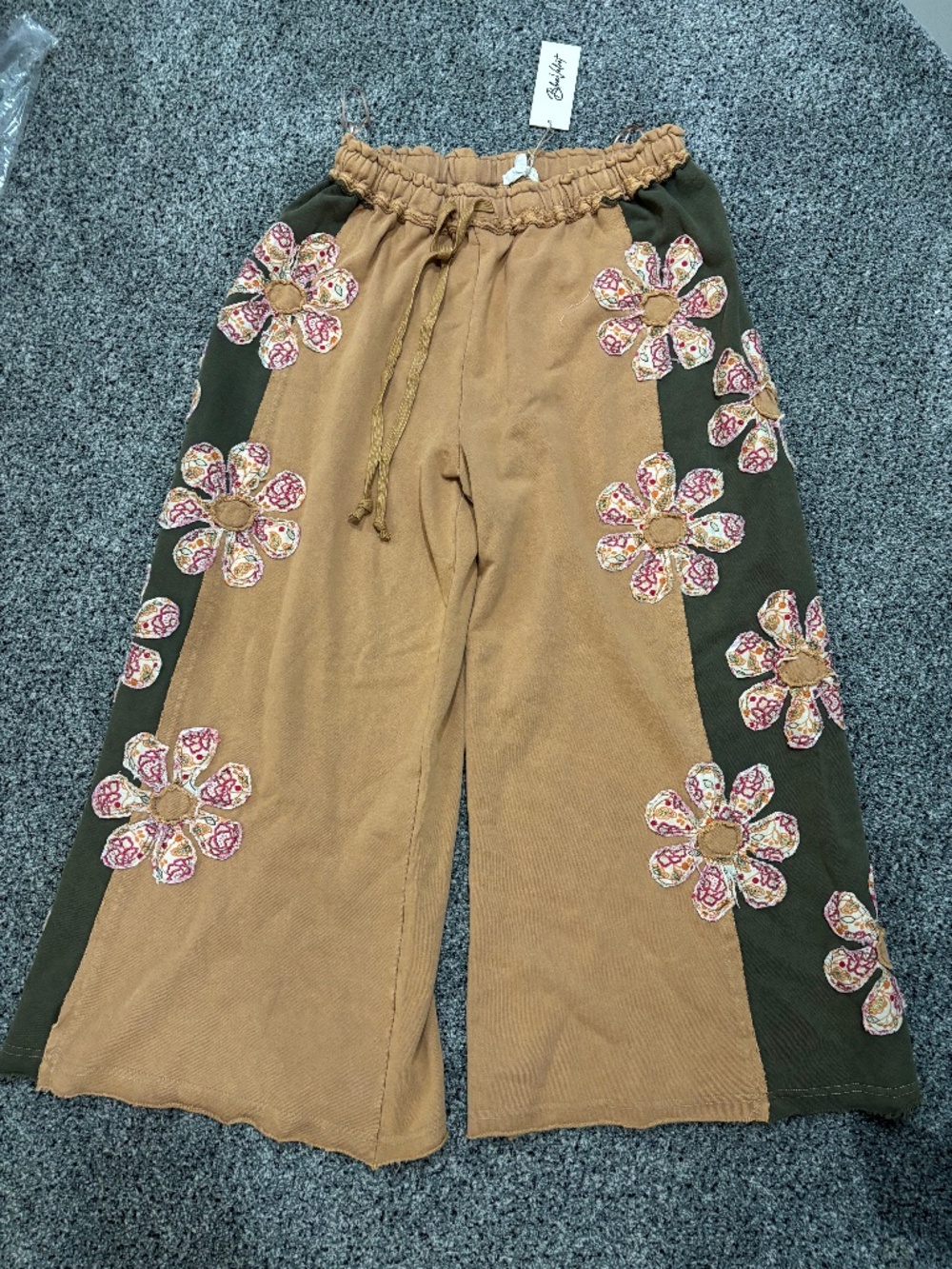 Blue velvet flower sweatpants large